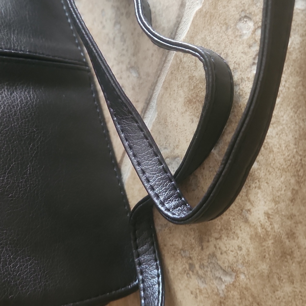 Pouchee Black Women's Crossbody Bag with Silver Ring Accent - Picture 10 of 12